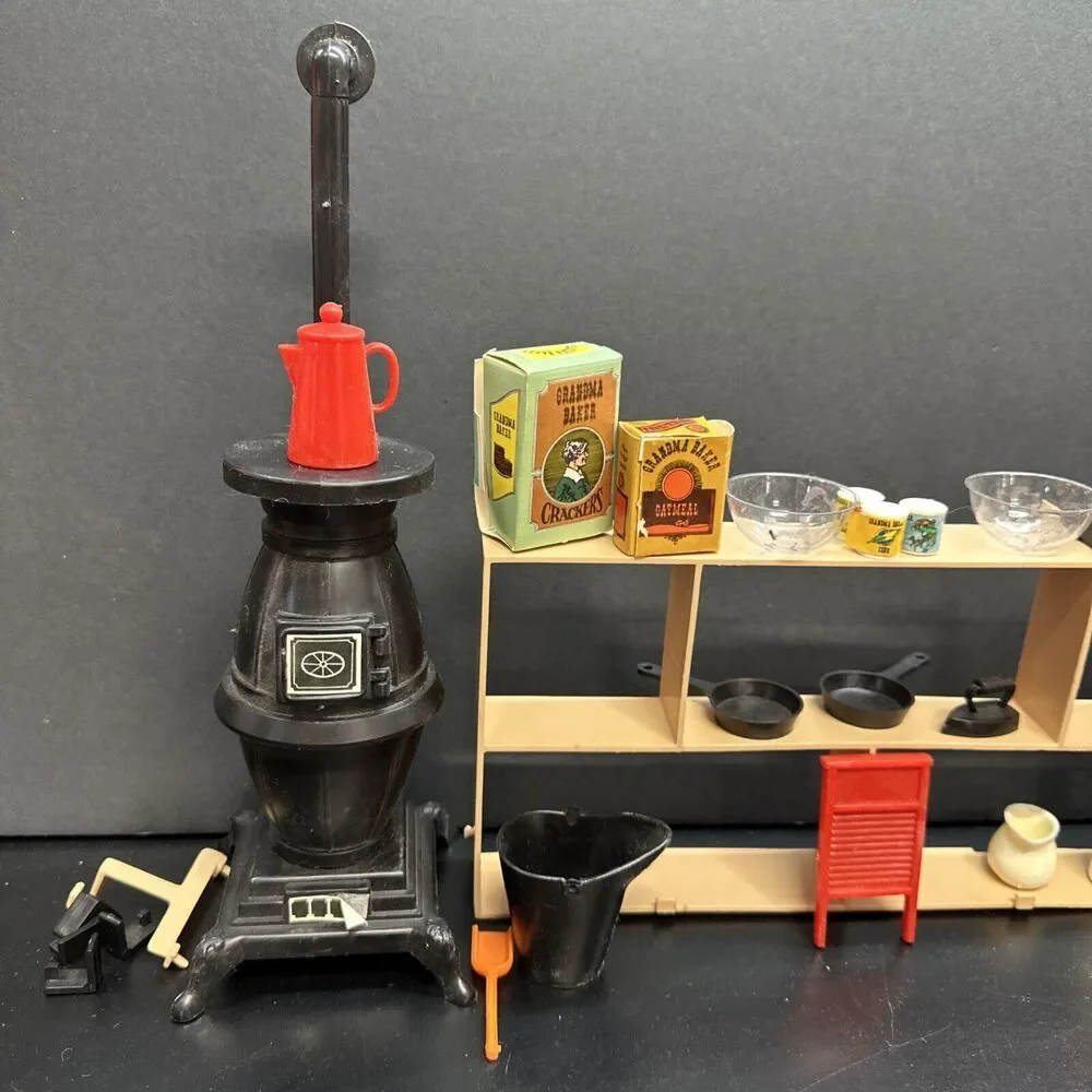 Vintage 1975 Ideal Jody And Her General Store Play Set
